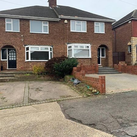 Lovely Contractor Family House London Eksteriør bilde