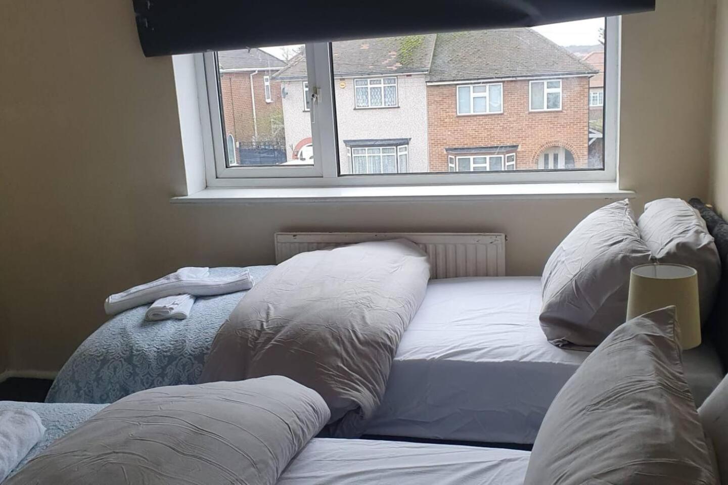 Lovely Contractor Family House London Eksteriør bilde