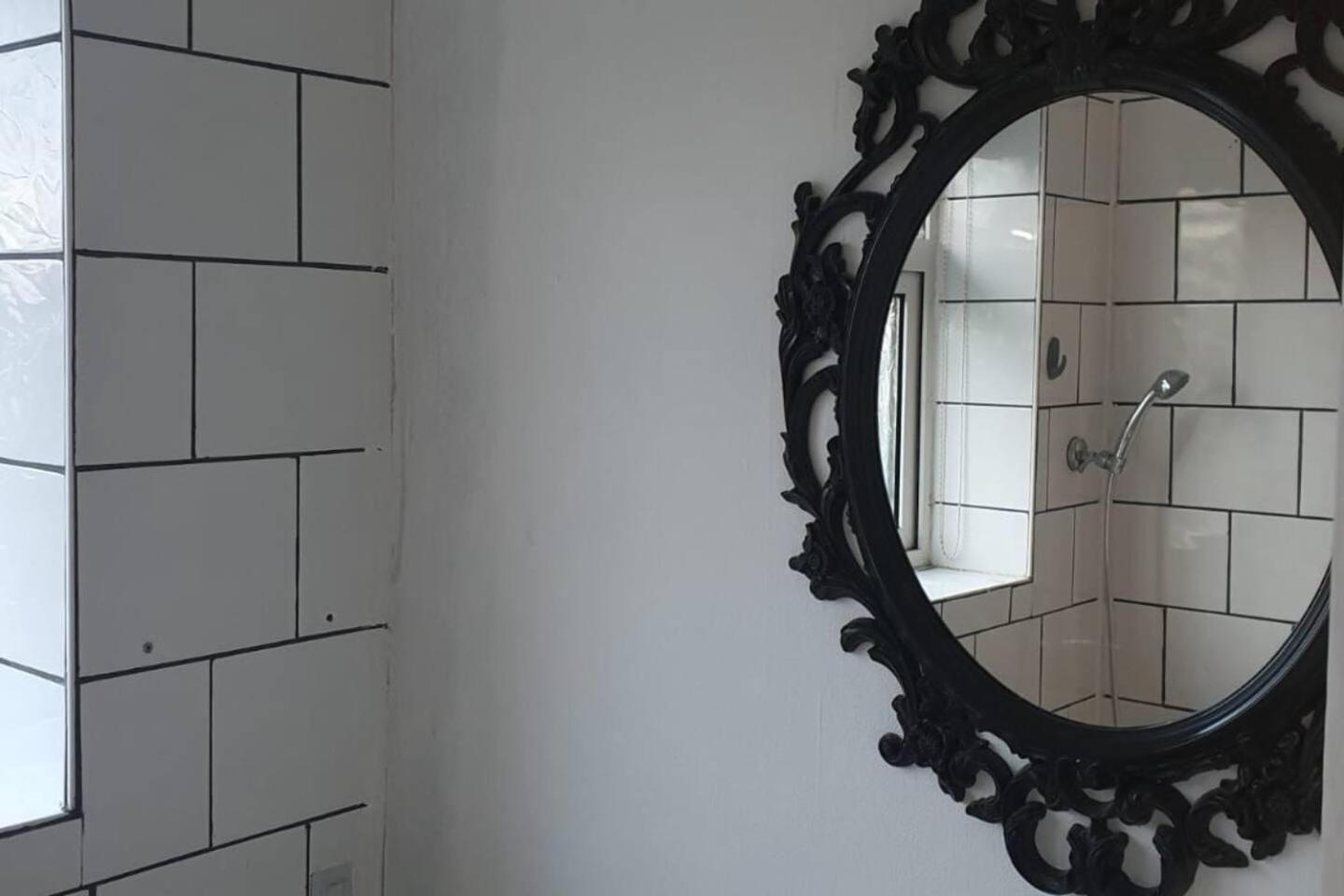 Lovely Contractor Family House London Eksteriør bilde